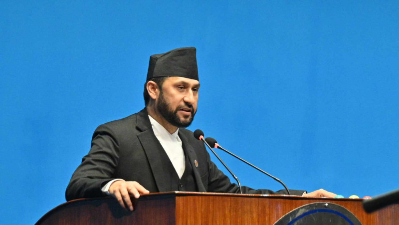 राष्ट्रिय सुरक्षालाई ख्यालठट्टा ठान्ने गृहमन्त्रीलाई प्रश्नः विदेशीलाई सूचना बेच्ने सांसदलाई कहिले हुन्छ कारबाही ?